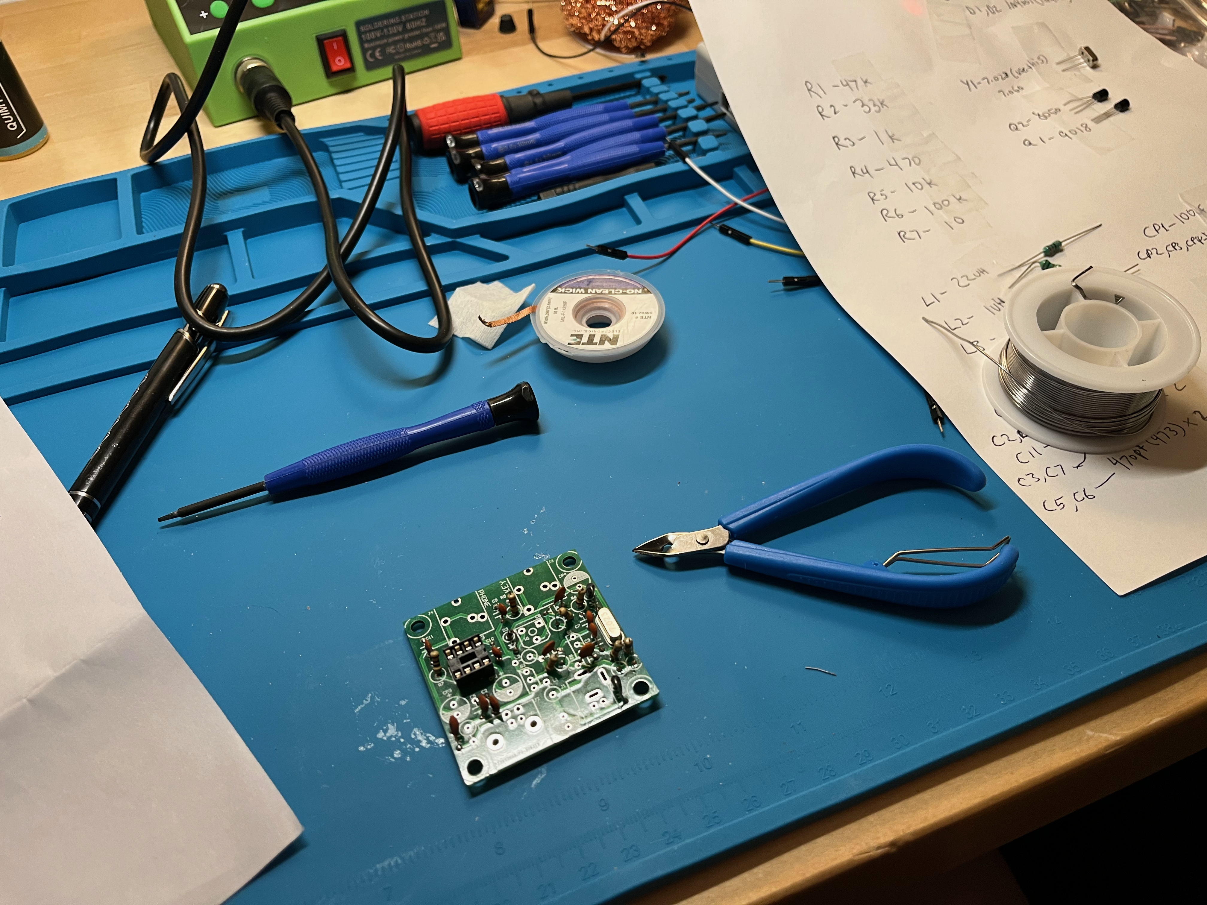 Assembling a Morse Code Radio kit